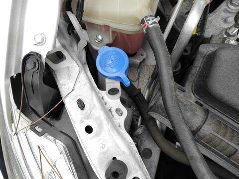 Foto 1ª: Deposito Limpiaparabrisas Toyota Auris 2ZRFXE (2016)