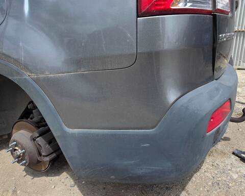 Foto 3ª: Paragolpes Trasero Kia Sorento DRIVE 2WD 197CV 145KW (2011)