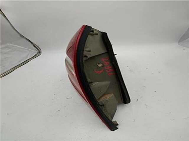 Foto 3ª: Piloto Trasero Izquierdo Mercedes Clase E 180 4.0 E 400 CDI (211.028) [4.0 LTR. - 191 KW CDI 32V CAT] [628.961]