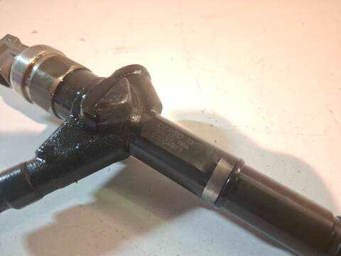 Foto 2ª: Inyectores Nissan X-Trail YD22 T30) (2005)