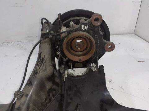 Foto 3ª: Brazo Suspension Trasero Derecho Mercedes Clase V 200 136CV 100KW (2014)