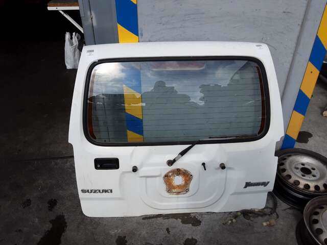 Foto 1ª: Portón Suzuki Jimny 1.3 16V82CV 0CV [M13A] (2005)