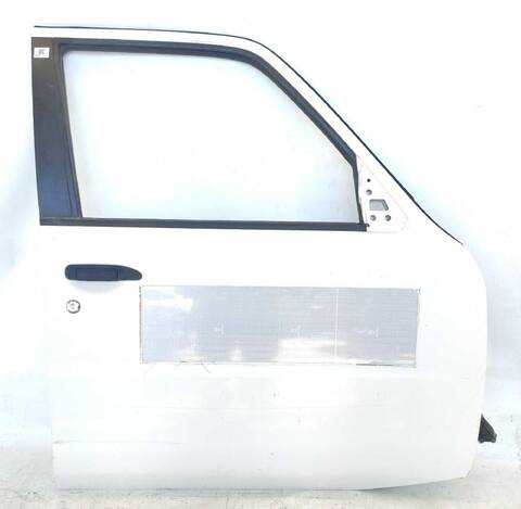 Foto 3ª: Puerta Delantera Derecha Nissan Patrol 3.0 DTI (1997)