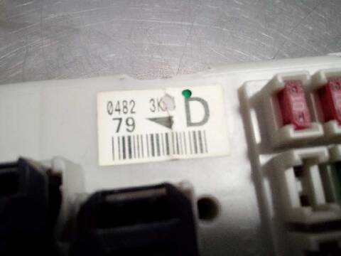 Foto 2ª: Caja Reles Fusibles Toyota Land Cruiser 3.0 D-4D GX 163CV 120KW [1KDFTV] (2004)