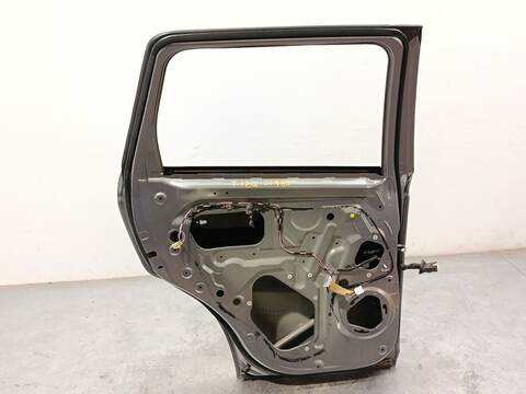 Foto 4ª: Puerta Trasera Izquierda Mitsubishi Outlander 2.0 HYBRID 4WD GG2W) 200CV 147KW [Y61,4B11,S61] (2015)