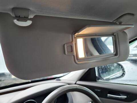Parasol Derecho Jaguar XE PORTFOLIO 180CV 132KW