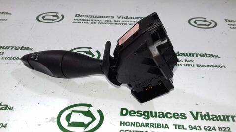 Foto 2ª: Mando Multifuncion Ford Fiesta 1.4 16V CAT 80CV 59KW [FXJB] (2005)