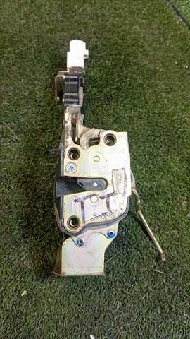 Cerradura Puerta Trasera Izquierda Toyota 4 Runner 3.0 T DIESEL