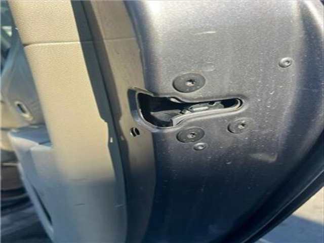 Cerradura Puerta Trasera Derecha Renault Scenic 2.0 16V JZ0G JZ0P JZ1E JZ1P) 140CV 103KW