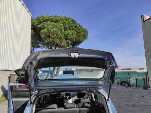 Portón Opel Corsa Z12XEP