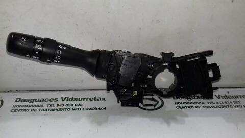 Mando Luces Toyota Auris 2.2 D-CAT 177CV 130KW