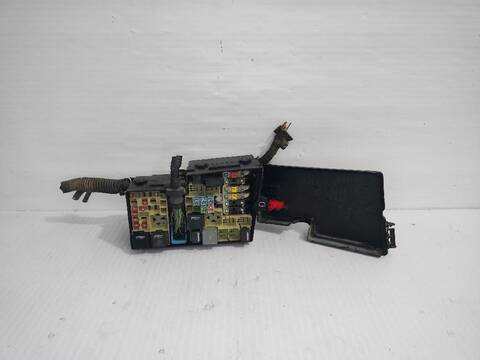 Caja Reles Fusibles Ford Focus TREND 101CV