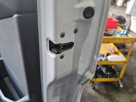 Foto 1ª: Cerradura Puerta Delantera Derecha Mercedes Sprinter 210/213/216 CDI 906.611/613) 95CV 70KW CAJA CERRADA [651955] (2013)