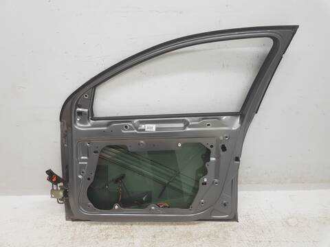 Foto 3ª: Puerta Delantera Derecha Volkswagen Golf ADVANCE 113CV 83KW (2010)