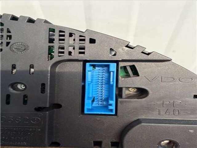 Foto 2ª: Cuadro de Instrumentos Audi A6 2.5 TDI QUATTRO [2.5 LTR. - 110 KW V6 24V TDI] [AFB]