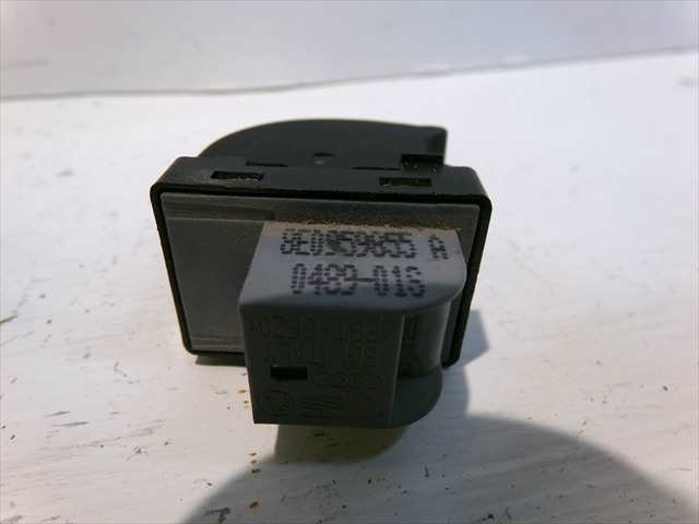 Foto 4ª: Botonera Elevalunas Seat Exeo 2.0 TDI 2009-2013 [CAG] (2009)