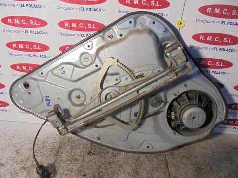 Foto 2ª: Elevalunas Manual Trasero Derecho Ford Focus 1.6 TDCI CAT BERLINA 109CV 80KW [G8DA] (2004)