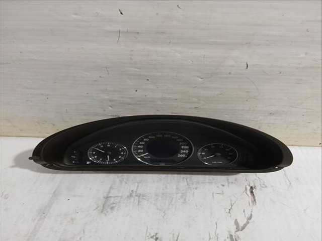 Foto 2ª: Cuadro de Instrumentos Mercedes Clase CLK 240 G C209) 209.361 [M 112.912] (2002)