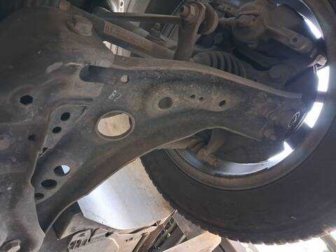 Brazo Suspension Delantero Izquierdo Volkswagen Golf 1.6 TDI 105CV 77KW