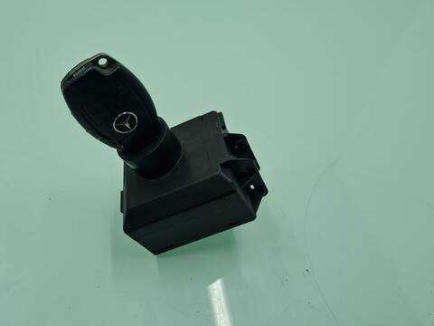 Foto 4ª: Motor de Arranque Mercedes Vito 109/111 CDI LANG 447.601) 114CV 84KW [R9M502] (2016)