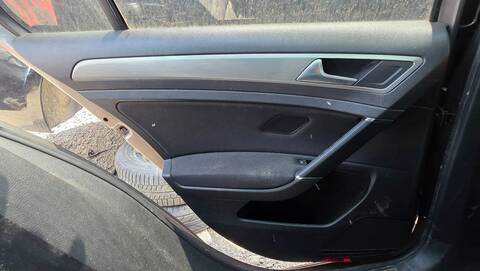 Tapizados Cartoneras Volkswagen Golf EDITION BLUEMOTION TECH. 105CV 77KW
