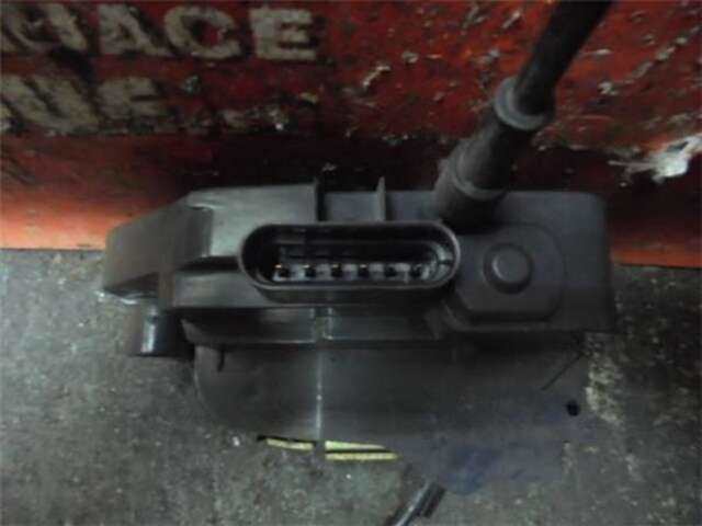 Foto 3ª: Cerradura Puerta Delantera Derecha Renault Scenic 1.9 AUTHENTIQUE [1.9 LTR. - 88 KW DCI DIESEL] (JM)(2003-_) [F9QB800]