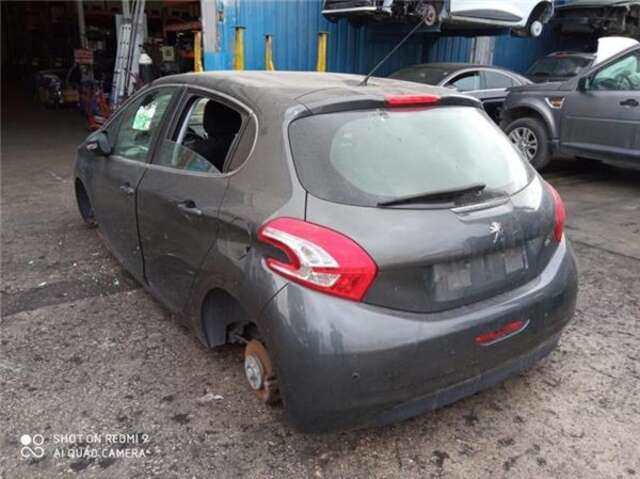 Foto 2ª: Piloto Trasero Central Peugeot 208 1.6 HDI [9HP]