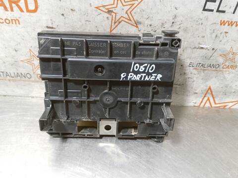 Foto 3ª: Caja Reles Fusibles Peugeot Partner OUTDOOR 120CV 88KW [BH01] (2018)