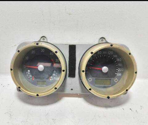 Foto 1ª: Cuadro de Instrumentos Volkswagen Polo VERSION INDEFINIDA (1999)