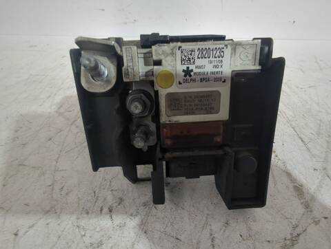 Foto 2ª: Caja Reles Fusibles Citroen C4 1.6 HDI PICASSO 109CV 80KW [9HY (DV6TED4),9HZ (DV6TED4)] (2009)