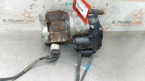 Foto 2ª: Pedal Embrague Mercedes Clase C 160 C 200 206.042) BERLINA 224CV 165KW [M 254.915] (2021)