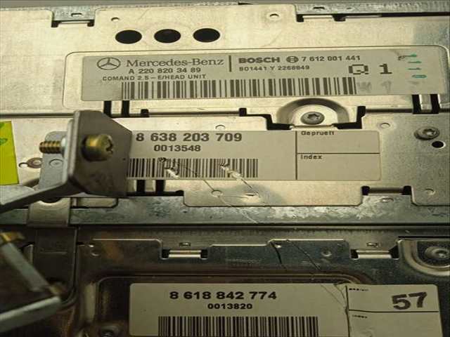 Foto 2ª: Sistema Audio Radio CD Mercedes Clase C 160 5.0 V8 24V CAT COUPE 306CV 225KW (2003)