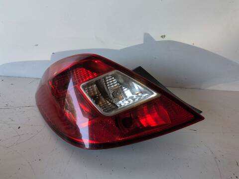 Foto 2ª: Piloto Trasero Izquierdo Opel Corsa 111 YEARS 90CV (2006)