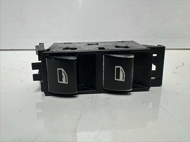 Foto 2ª: Botonera Elevalunas Bmw Serie 3 330 3.0 DIESEL E 46 [306D1] (2004)