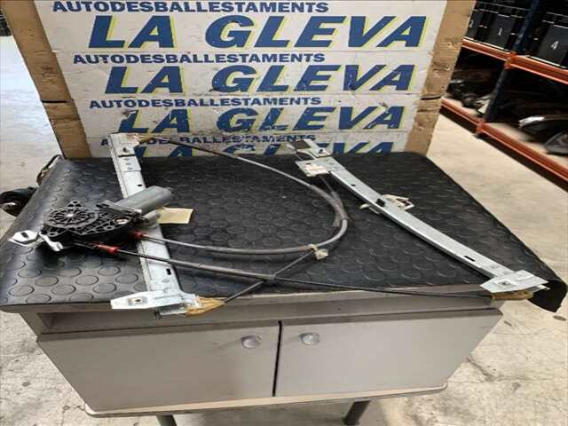 Elevalunas Eléctrico Delantero Izquierdo Citroen Xsara 1.900 TD 90CV/66KW