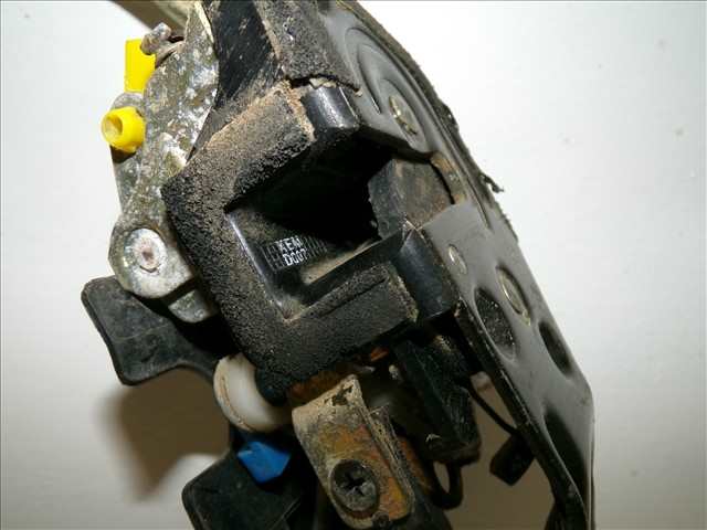 Foto 2ª: Cerradura Puerta Delantera Derecha Hyundai Accent 1.5 CRDI 2002-2006 [D3EA] (2002)