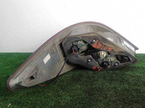 Foto 2ª: Piloto Trasero Izquierdo Mercedes Clase R 280 R 320 CDI 4-MATIC 251.022 251.122) 224CV 165KW [OM 642.950] (2006)