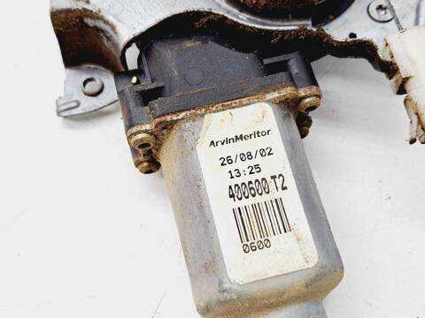 Foto 4ª: Elevalunas Eléctrico Delantero Derecho Nissan Almera ACENTA 112CV 82KW [YD22] (2003)