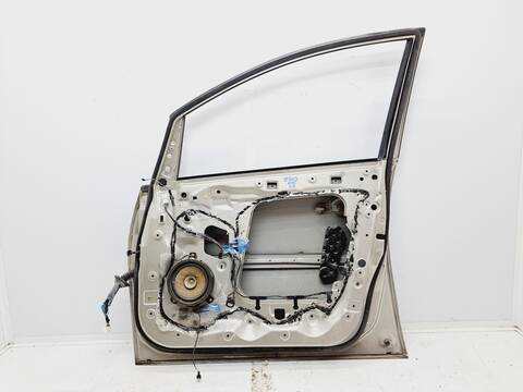 Foto 3ª: Puerta Delantera Derecha Mitsubishi Grandis 2.0 DI-D CAT 136CV 100KW [BSY] (2007)