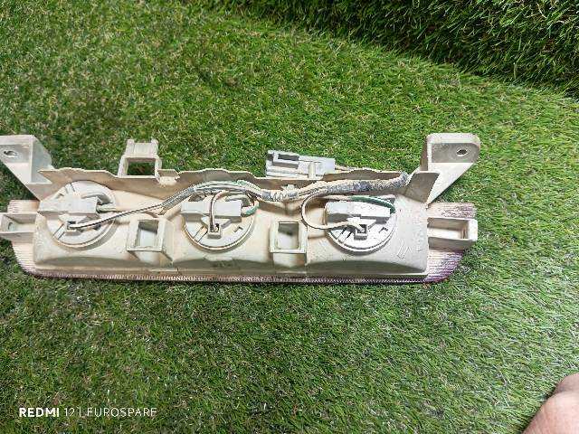 Foto 3ª: Luz Central de Freno Toyota Land Cruiser 3.0 D KDJ90 GX 3P [1KD-FTV] (2002)
