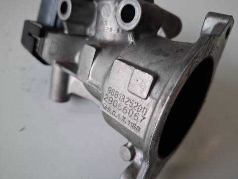 Foto 3ª: Valvula EGR Ford Focus CONNECTION 2.0 TDCI CAT 136CV (2003)