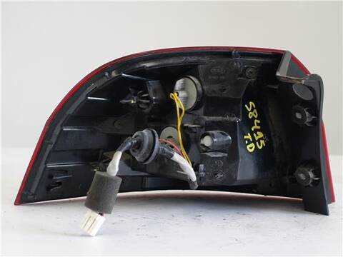 Foto 2ª: Piloto Trasero Derecho Kia Rio 1.2 BASIC 84CV 62KW [G4LA] (2015)