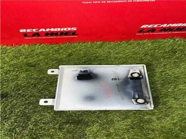 Foto 2ª: Tapa Exterior Combustible Renault Trafic M9R Z7 170CV 125KW FURGON (2023)