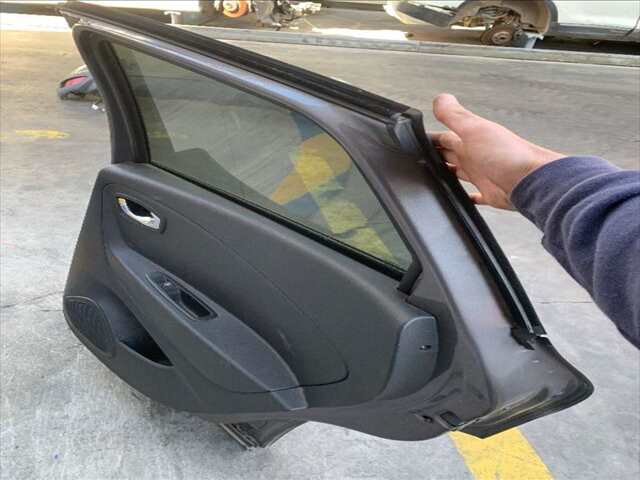 Foto 2ª: Puerta Trasera Derecha Renault Captur 1.5 DCI90CV [K9K 629] (2017)