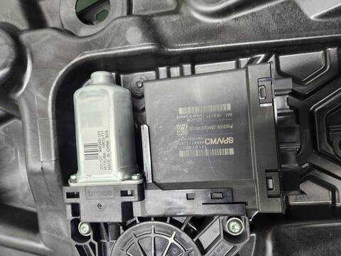 Foto 4ª: Elevalunas Eléctrico Delantero Derecho Volvo XC 40 MOMENTUM PRO 2WD 163CV 120KW [B3154T2] (2020)