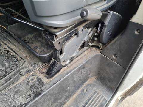 Foto 2ª: Asiento Delantero Izquierdo Citroen Jumper 33 L2H2 BLUEHDI 130 131CV 96KW [AH03] (2018)