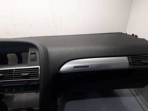 Foto 2ª: Salpicadero Audi A6 3.0 V6 24V TDI BERLINA 224CV 165KW (2004)