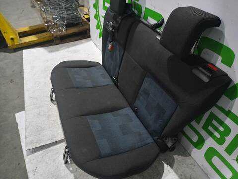Foto 3ª: Asientos Traseros Ford Fiesta AMBIENTE 68CV (2001)