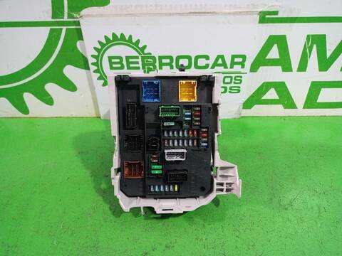 Foto 1ª: Caja Reles Fusibles Peugeot 508 ACTIVE 150CV [AH01] (2011)