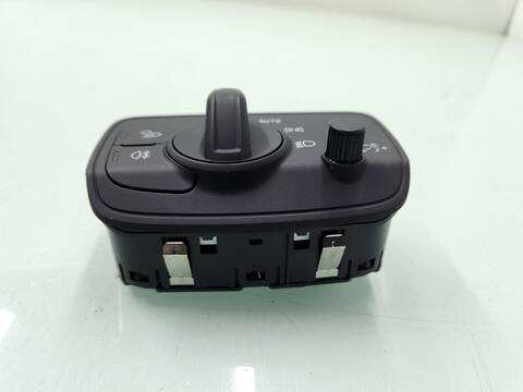 Foto 3ª: Mando Luces Audi Q2 35 TFSI DESIGN 150CV 110KW [DADA] (2019)